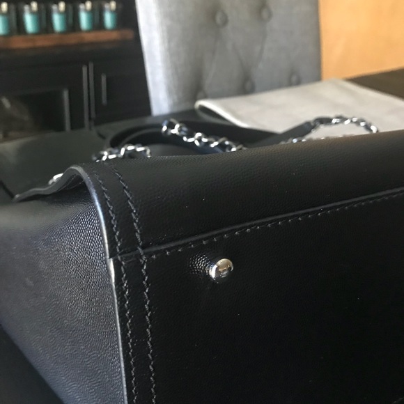 Chanel tote ***SOLD*** - Picture 8 of 8